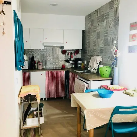 Casa Bikas Semesterbostad *